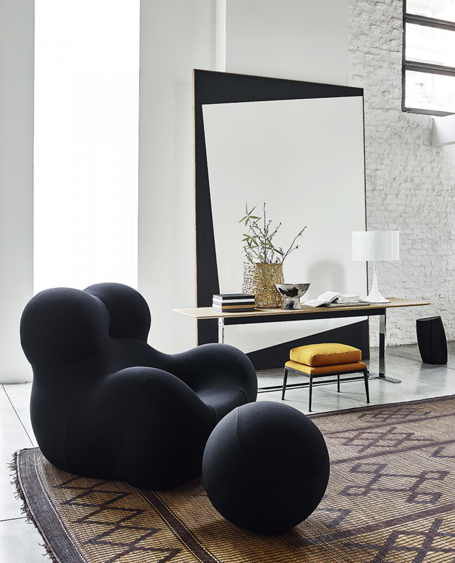 Angers Nantes Cholet Saumur Icones Fauteuil B&B Italia Big Mama UP 1