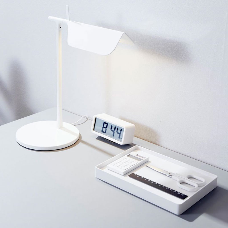 Angers Nantes Cholet Saumur Icones Flos Lampe de table TAB T blanc Edward Barber  Jay Osgerby 3