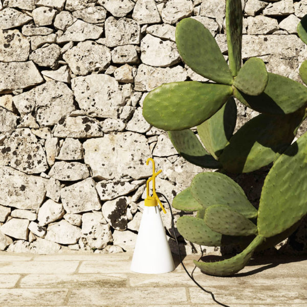 Angers Nantes Cholet Saumur Icones Flos Mayday Lampe a poser vert outdoor Constantin Grcic 2