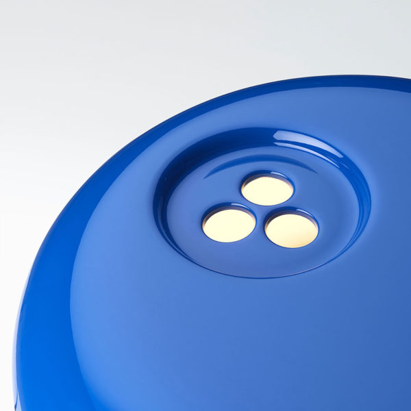 Angers Nantes Cholet Saumur Icones Flos Snoopy Bleu Marine Marbre Blanc Achille Castiglioni lampe de table 3