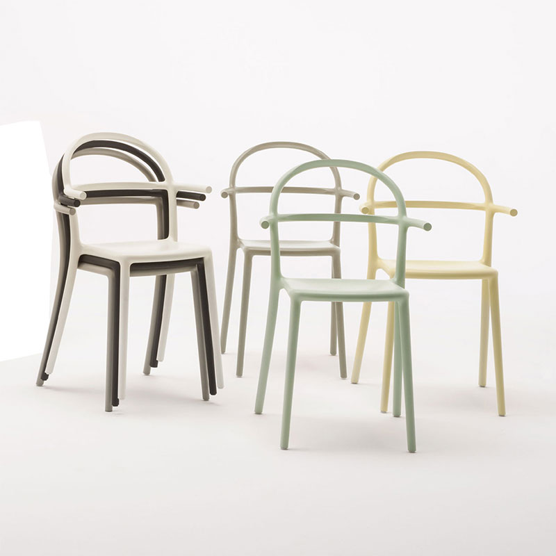 Angers Nantes Cholet Saumur Icones Kartell Chaise Généric C Noir Mat philippe starck 3
