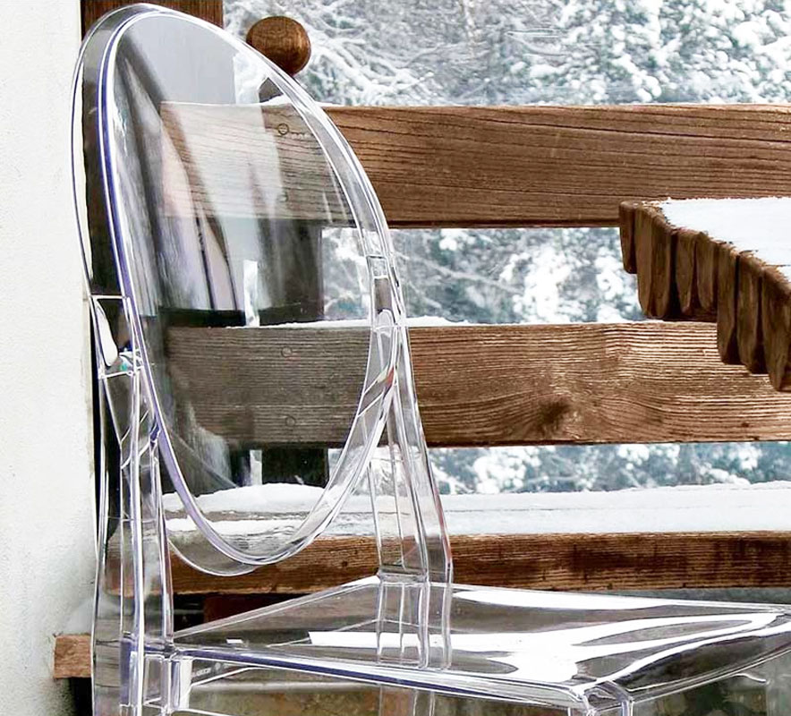 Angers Nantes Cholet Saumur Icones Kartell Chaise cristal transparent Victoria Ghost philippe starck 7