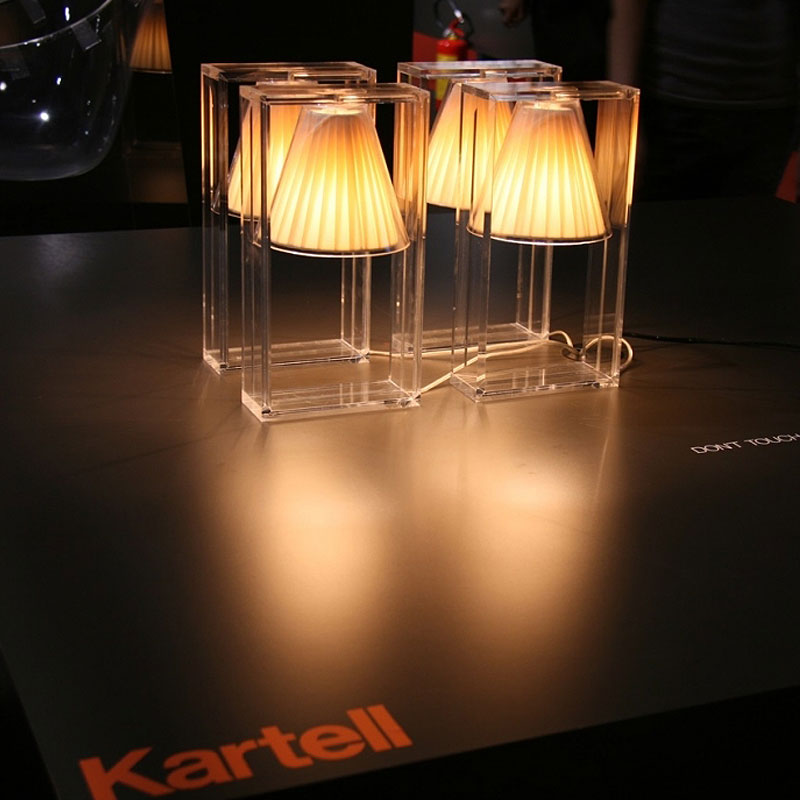 Angers Nantes Cholet Saumur Icones Kartell Lampe a poser Light Air cristal transparent tissu Eugeni Quitllet9