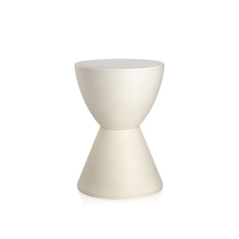 Angers Nantes Cholet Saumur Icones Kartell Tabouret Prince Aha blanc cire Pigeon philippe starck