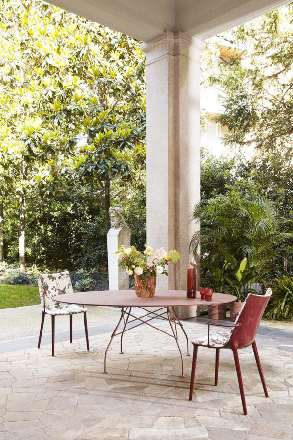 Angers Nantes Cholet Saumur Icones Kartell fauteuil chaise H.H.H. H.H.H. Upholstered fabric flowers vert philippe starck 2