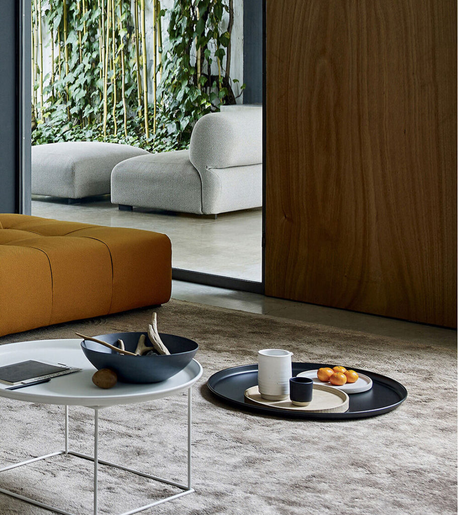 Angers Nantes Cholet Saumur Icones Table basse B&B Italia  Patricia Urquiola FAT FAT Noir 57