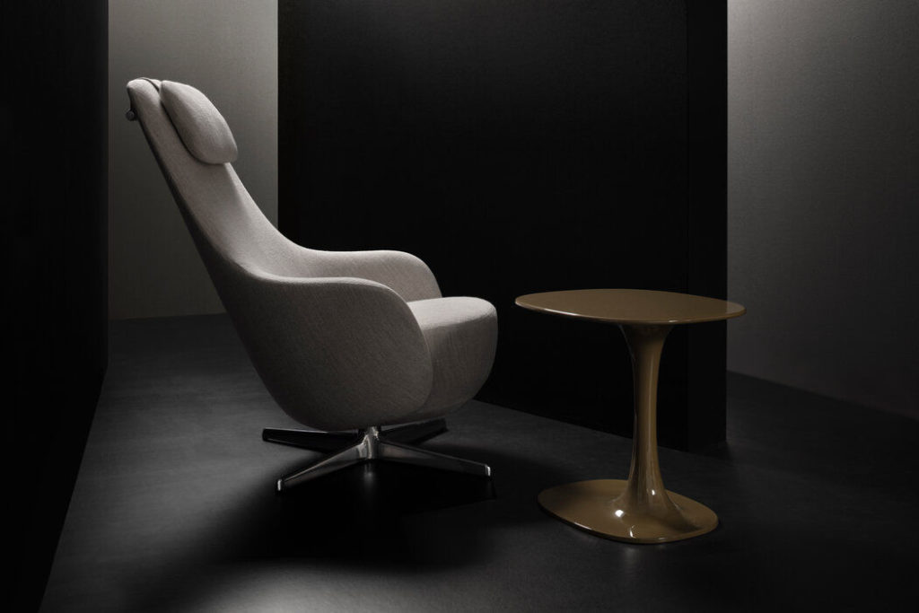 Contemporary side table / Cristalplant / polyurethane base / oval