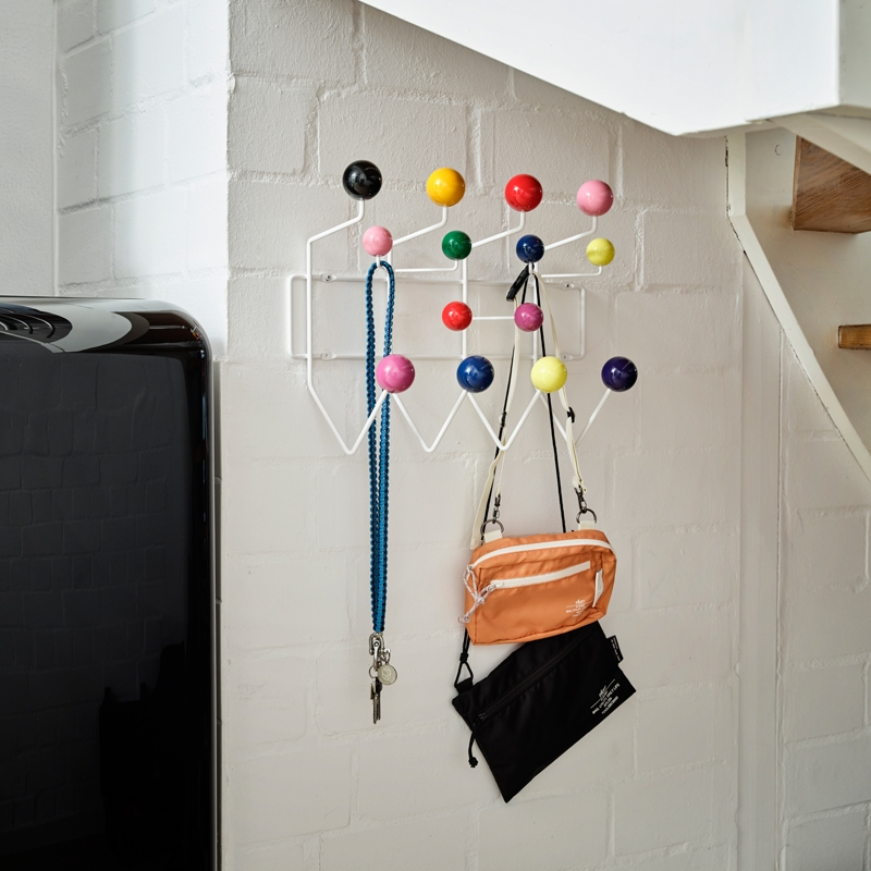 Angers Nantes Paris Mans Bordeaux Rennes Tours Icones Objet Vitra deco multicolor Bois Eames porte manteau hang it All 3