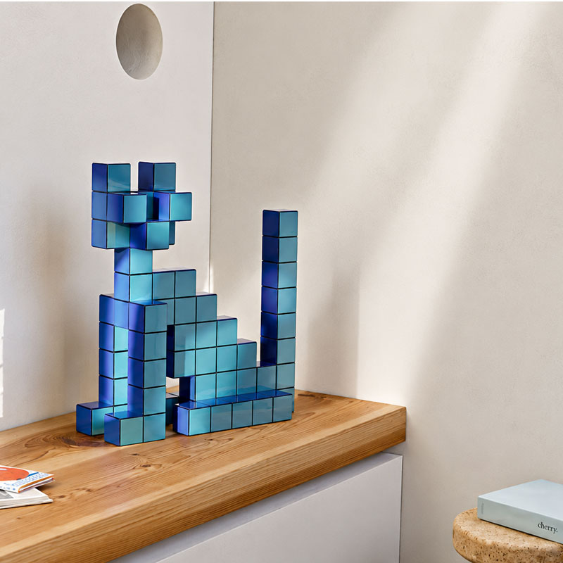 Vitra Panton Cubes Cat chat Bleu Objet deco Sculpture Animaux geometrie Verner Panton Icônes Angers Nantes Paris Bordeaux Nice Tours Mans Rennes 4