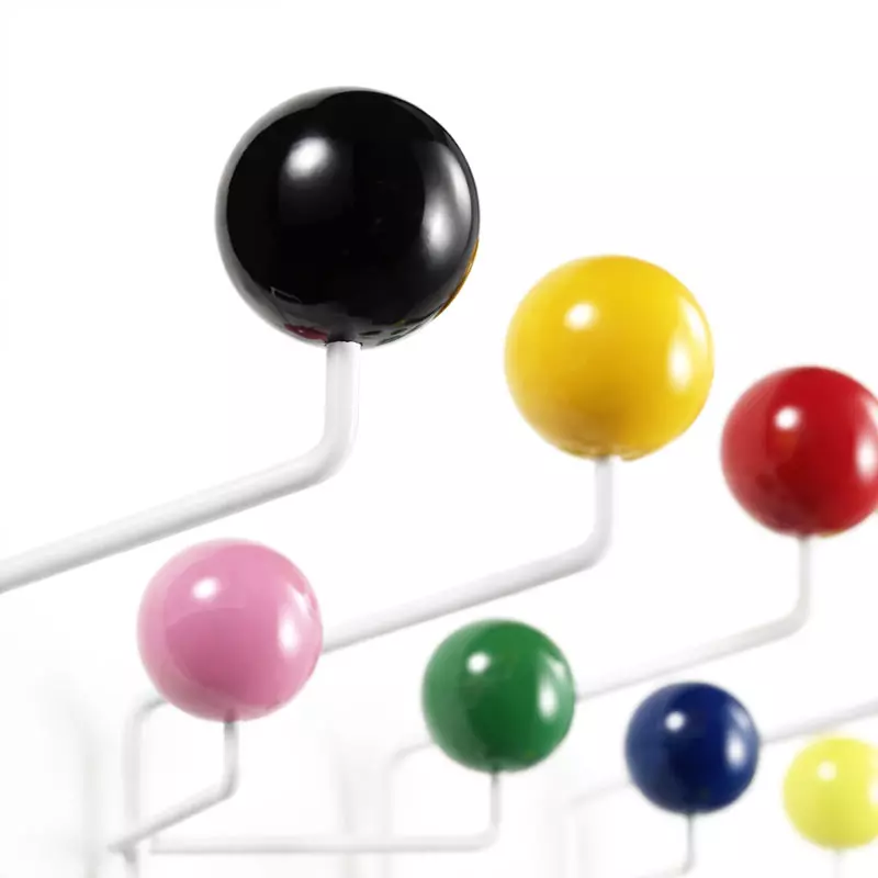 Angers_Nantes_Paris_Mans_Bordeaux_Rennes-Tours_Icones_Objet-Vitra-multicolor_Bois_Eames-porte-manteau-hang-it-All_0