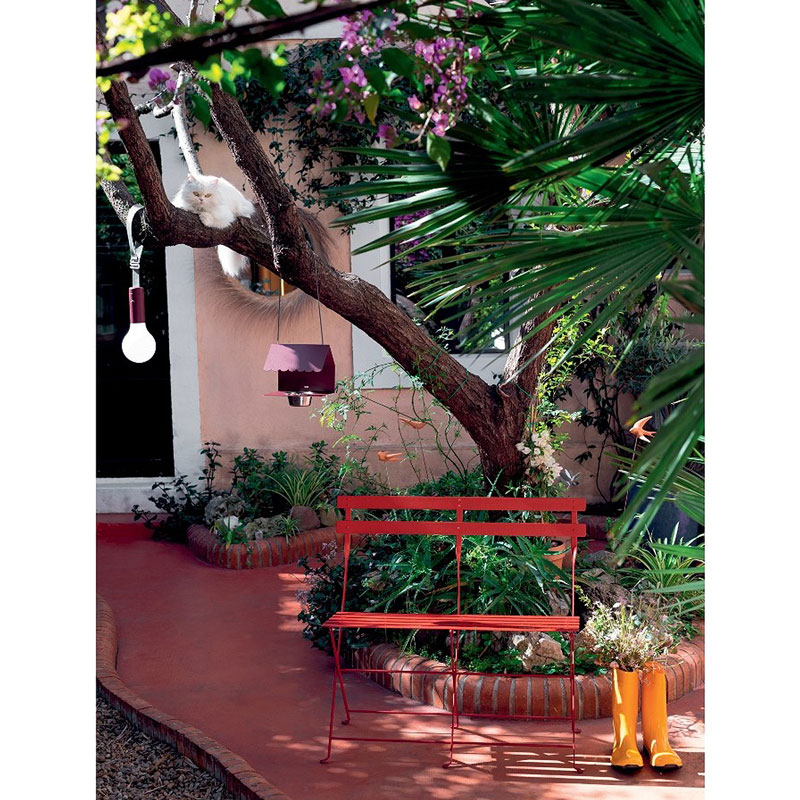 Angers Nantes Cholet Saumur Icones Fermob Mangeoir objet accessoire oiseaux Outdoor mobilier exterieur Picoti Cerise Noir 3