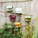 Angers Nantes Cholet Saumur Icones Fermob Mangeoir objet accessoire oiseaux Outdoor mobilier exterieur Picoti Cerise Noir 5