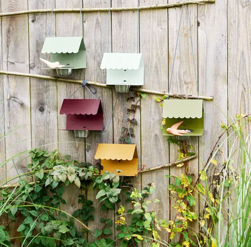 Angers Nantes Cholet Saumur Icones Fermob Mangeoir objet accessoire oiseaux Outdoor mobilier exterieur Picoti Cerise Noir 5