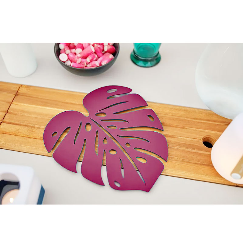 Angers Nantes Cholet Saumur Icones Fermob dessous de plat monstera cerise noir outdoor accesoire objet 2