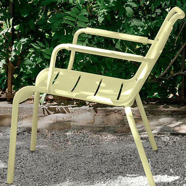 Angers Nantes Cholet Saumur Icones Fermob fauteuil lounge Outdoor mobilier exterieur jaune Miel Sofia frederic 4