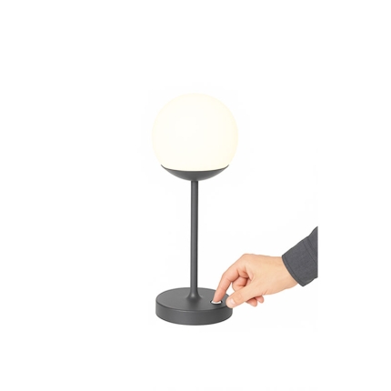 Angers Nantes Cholet Saumur Icones Fermob lampe Moon 40 outdoor carbone Tristan Lohner 00