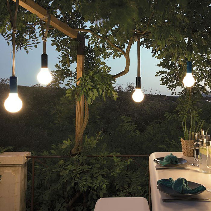 Angers Nantes Cholet Saumur Icones Fermob lampe batterie Aplo suspesnion luminaire oudoor acapulco Tristan Lohner 2