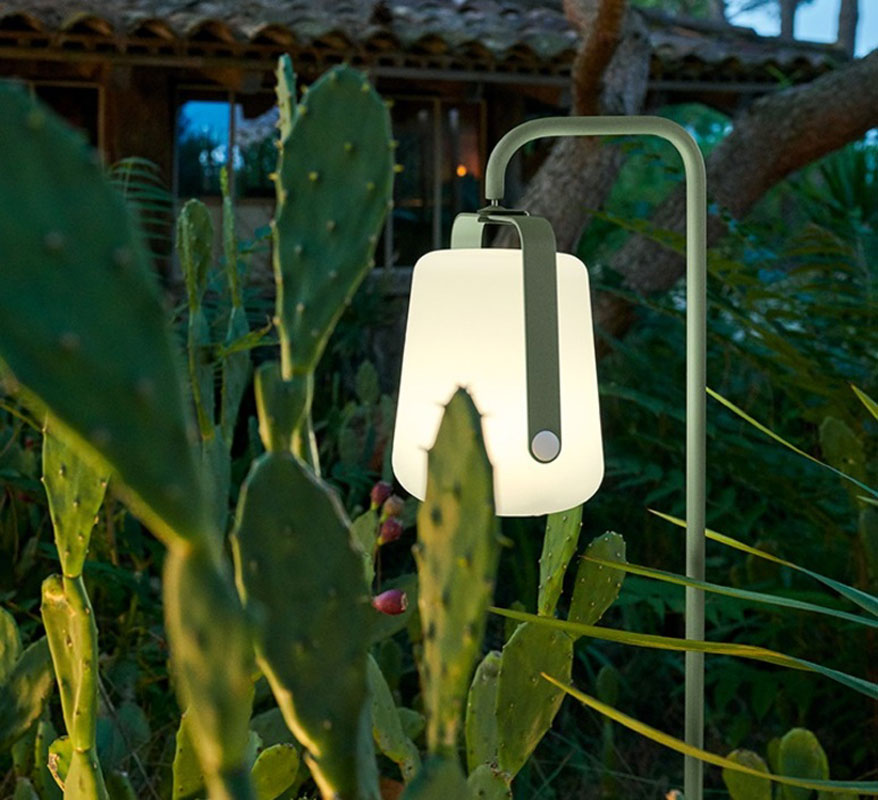 Angers Nantes Cholet Saumur Icones Fermob pied lampe Balad Batterie 25 outdoor cactus Tristan Lohner