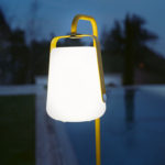 Angers Nantes Cholet Saumur Icones Fermob pied lampe Balad Batterie 25 outdoor jaune miel Tristan Lohner 1