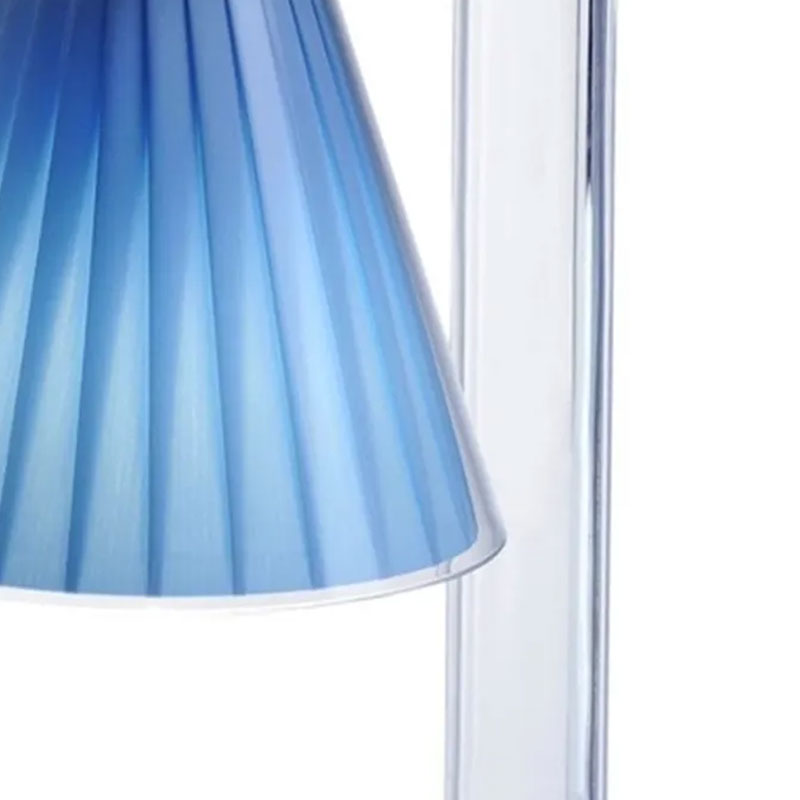 Angers Nantes Cholet Saumur Icones Kartell Lampe a poser Light Air cristal transparent tissu bleu Eugeni Quitllet 0