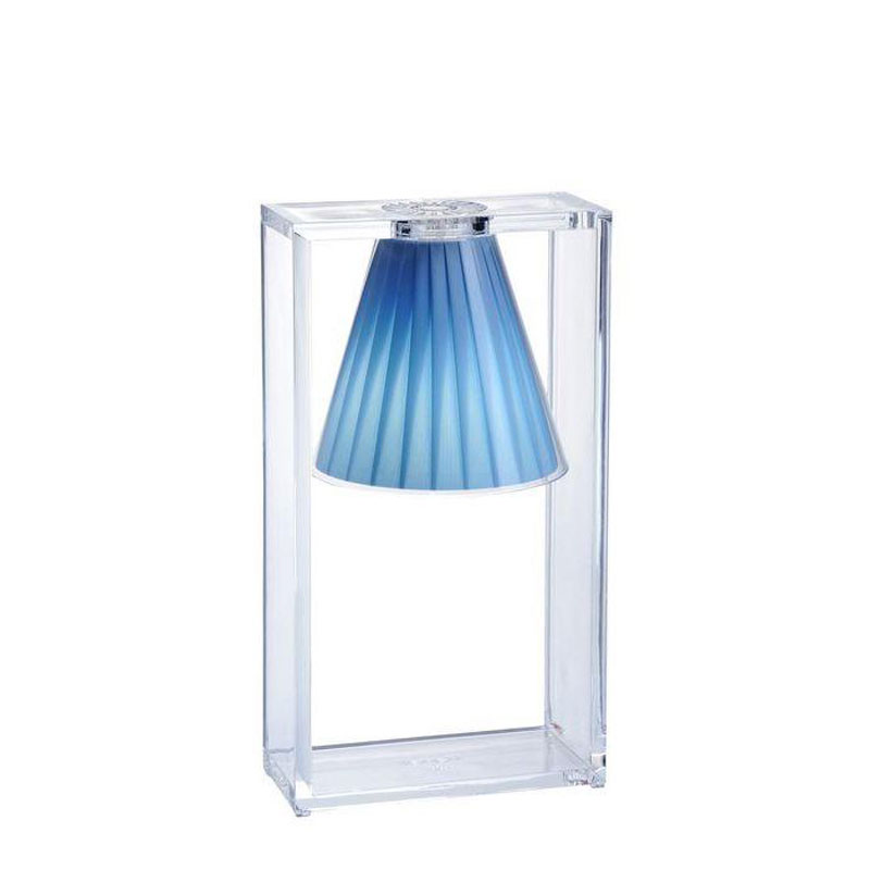 Angers Nantes Cholet Saumur Icones Kartell Lampe a poser Light Air cristal transparent tissu bleu Eugeni Quitllet2