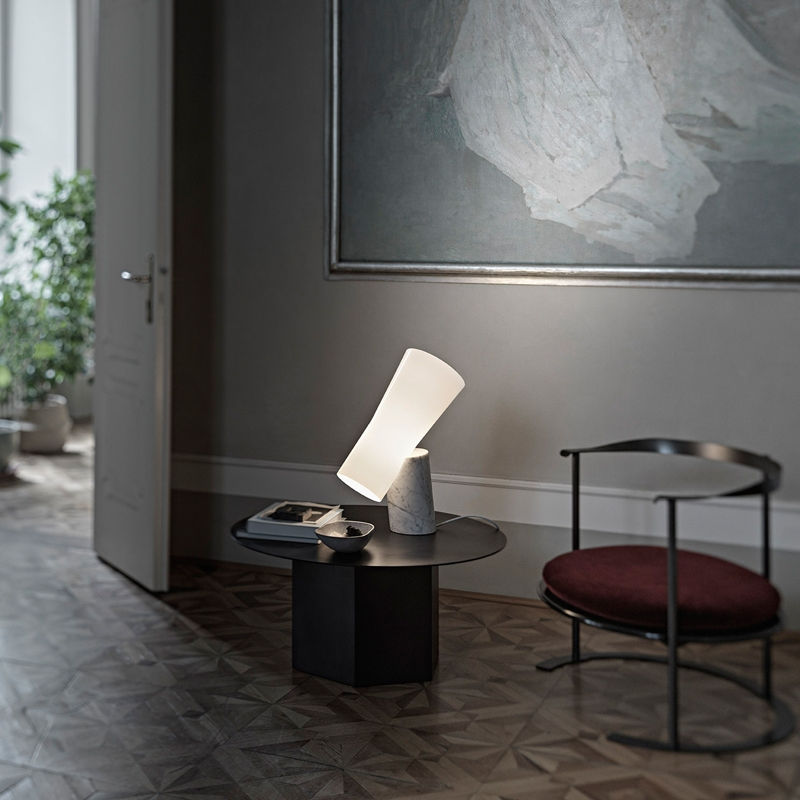 Angers Nantes Cholet Saumur Icones Kartell Lampe a poser Nile Blanc Carrare marbre foscarini Rodolfo Dordoni 10