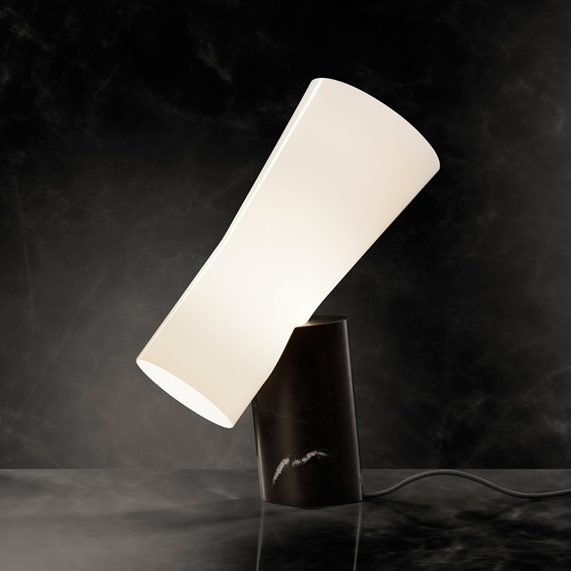 Angers Nantes Cholet Saumur Icones Kartell Lampe a poser Nile Blanc Carrare marbre foscarini Rodolfo Dordoni 7