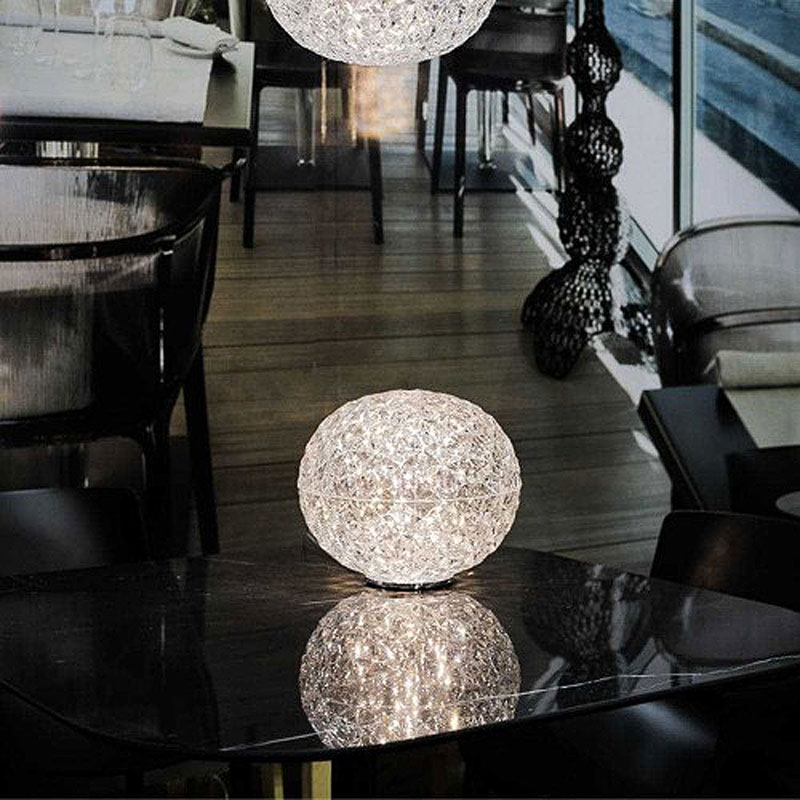 Angers Nantes Cholet Saumur Icones Kartell Lampe a poser batterie mini Planet cristal Tokujin Yoshioka 5