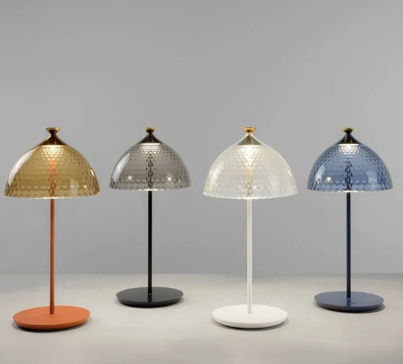 Angers Nantes Cholet Saumur Icones Kartell Lampe a poser pumo bleu Fabio Novembre 2