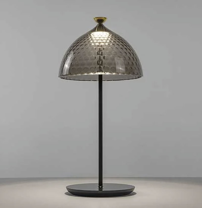 Angers Nantes Cholet Saumur Icones Kartell Lampe a poser pumo fumé noir Fabio Novembre 4