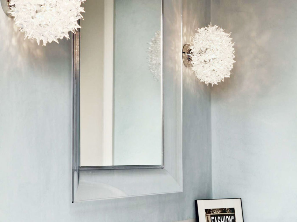 Angers Nantes Cholet Saumur Icones Kartell Miroir Francois Ghost Cristal transparent Philippe Starck 4