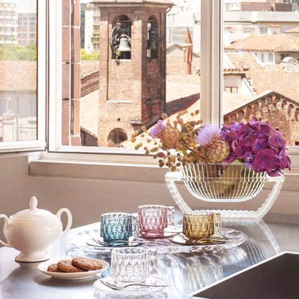 Angers Nantes Cholet Saumur Icones Kartell Objet deco vase U Shine cristal transparent Eugeni Quitllet 5