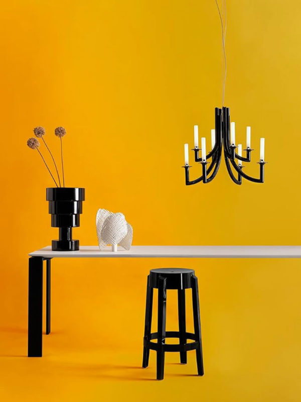 Angers Nantes Cholet Saumur Icones Kartell fauteuil noir Brillant Charles Ghost philippe starck 3