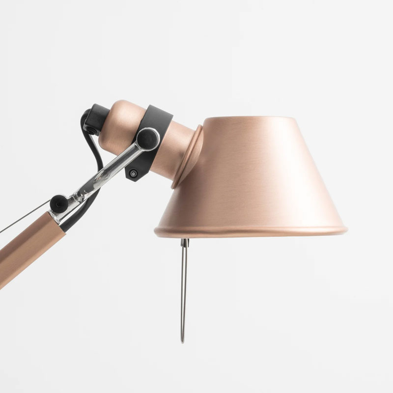 Angers Nantes Cholet Saumur Icones Artemide Lampe de bureau Tolomeo Micro cuivre brossé rAluminium Michele De Lucchi