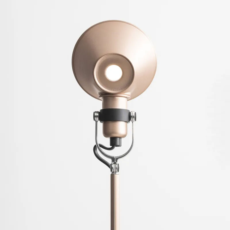 Angers Nantes Cholet Saumur Icones Artemide Lampe de bureau Tolomeo Micro cuivre brossé rAluminium Michele De Lucchi 10