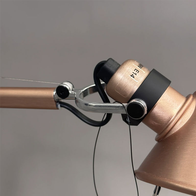 Angers Nantes Cholet Saumur Icones Artemide Lampe de bureau Tolomeo Micro cuivre brossé rAluminium Michele De Lucchi 6