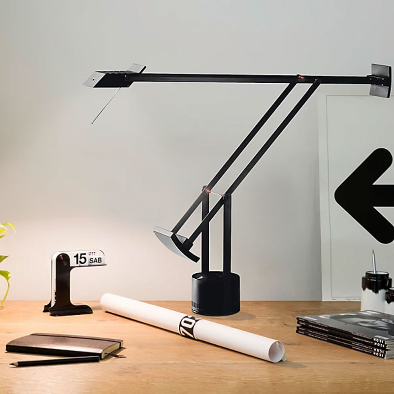Angers Nantes Cholet Saumur Icones Artemide Lampe de bureau table Tizio Noir Richard Sapper 4