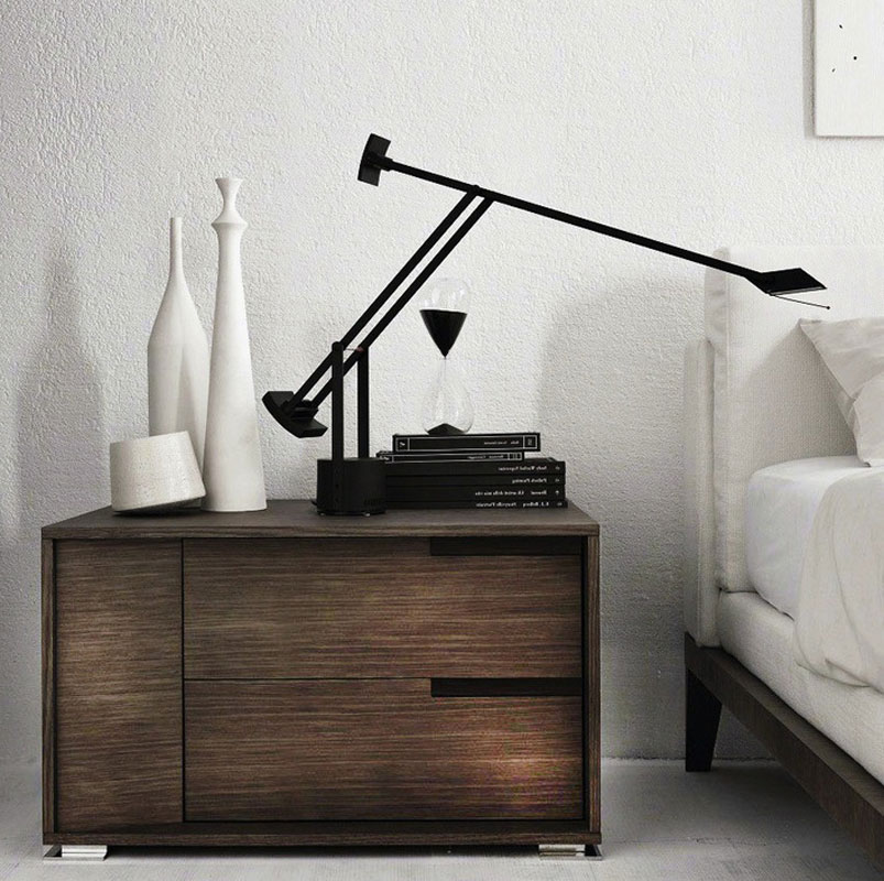 Angers Nantes Cholet Saumur Icones Artemide Lampe de bureau table Tizio Noir Richard Sapper 6