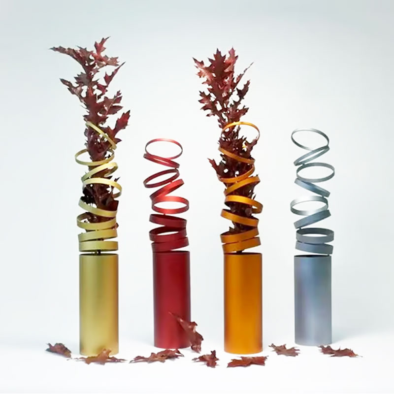 Angers Nantes Cholet Saumur Icones Artemide lampe a poser Decompose light orange alumium anodisé Atelier Oï 3