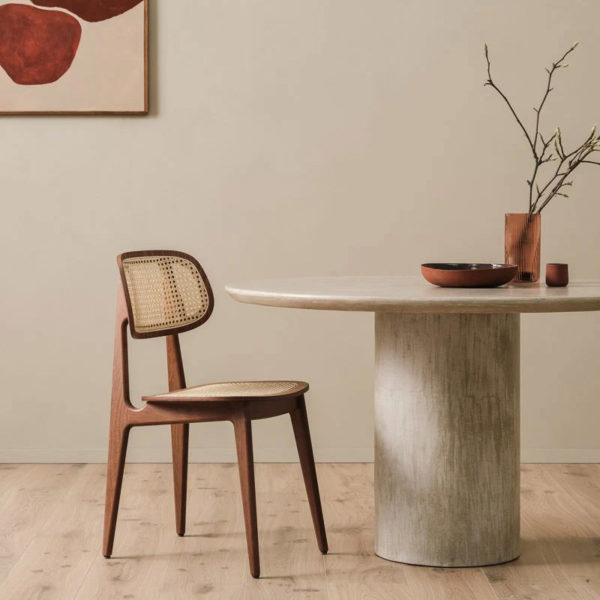 Angers Nantes Cholet Saumur Icones Chaise Vincent Sheppard Titus mobilier canage tobacco noyer 9