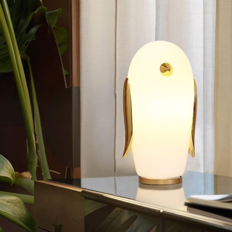 Angers Nantes Cholet Saumur Icones Moooï Lampe a poser Noot Noot Pets Light Blanc Or Marcel Wanders 5