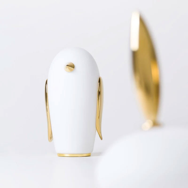 Angers Nantes Cholet Saumur Icones Moooï Lampe a poser Noot Noot Pets Light Blanc Or Marcel Wanders 7