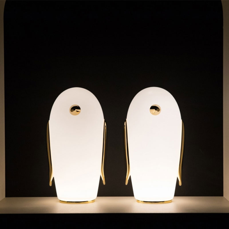 Angers Nantes Cholet Saumur Icones Moooï Lampe a poser Noot Noot Pets Light Blanc Or Marcel Wanders 9