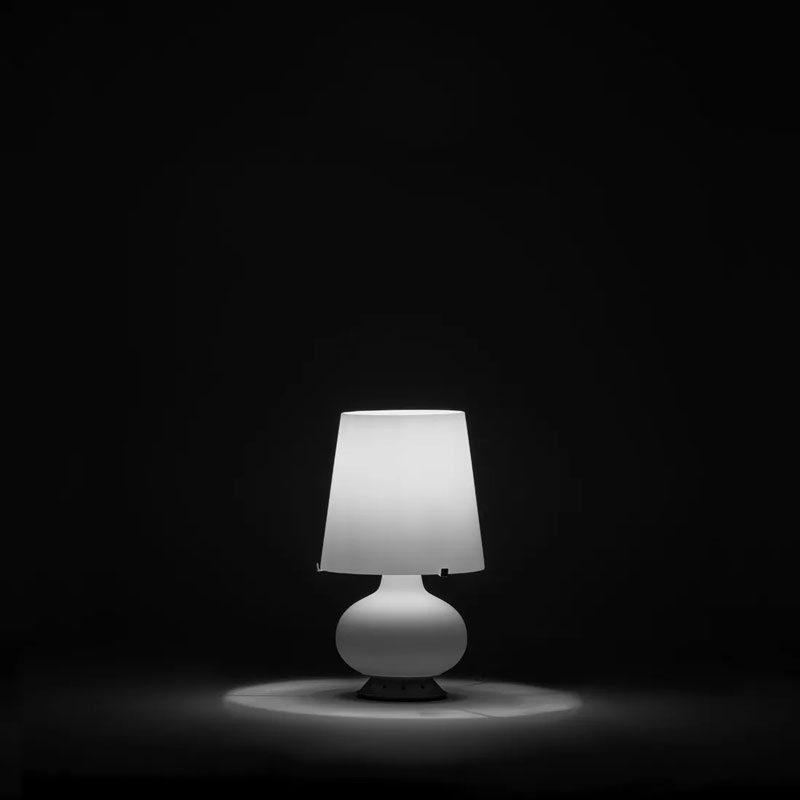 Angers Nantes Cholet Saumur Icones Fontana Arte Lame a poser Fontana verre blanc opalin luminaire design Max Ingrand 10