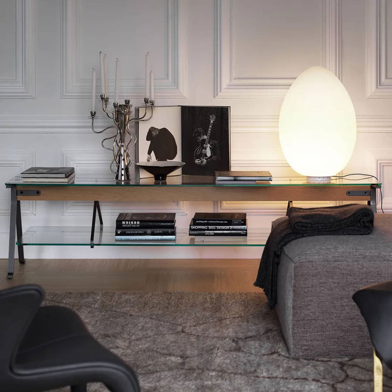 Angers Nantes Cholet Saumur Icones Fontana Arte Lampe a poser Uovo medium blanc verre oeuf opalin luminaire design Ben Swildens 1