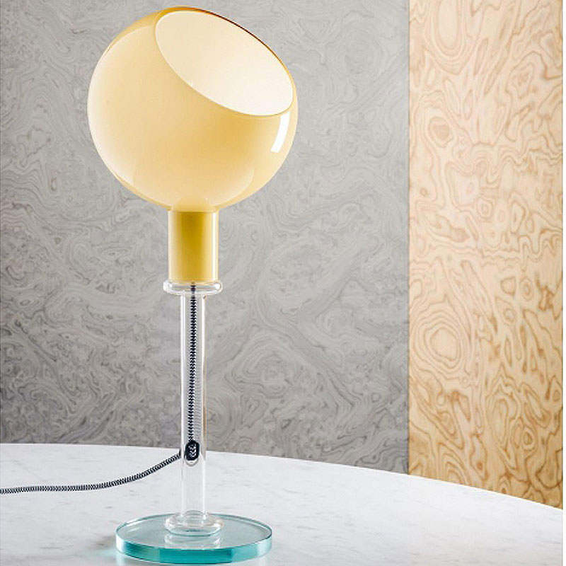 Angers Nantes Cholet Saumur Icones Fontana Arte Lampe a poser parola verre ambre opaline luminaire design Gae Aulenti Piero Castiglioni 7
