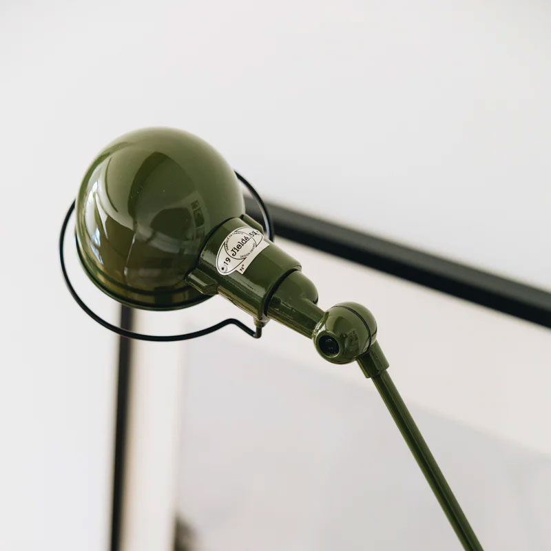 Angers Nantes Cholet Saumur Icones Jielde Signal vert olive brillant luminaire liseuse SI433 industriel Jean Louis Domecq 01