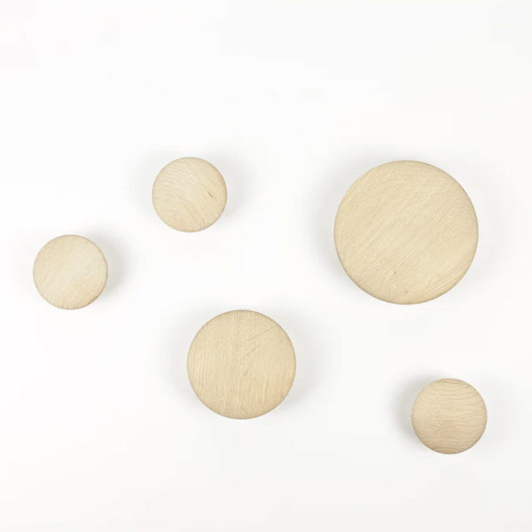 Angers Nantes Cholet Saumur Icones Patère Dots bois chêne Muuto mobilier Scandinave rangement accessoire porte manteau Lars Tornøe 4