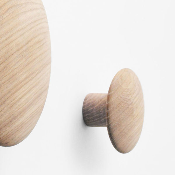 Angers Nantes Cholet Saumur Icones Patère Dots bois chêne Muuto mobilier Scandinave rangement accessoire porte manteau Lars Tornøe 8