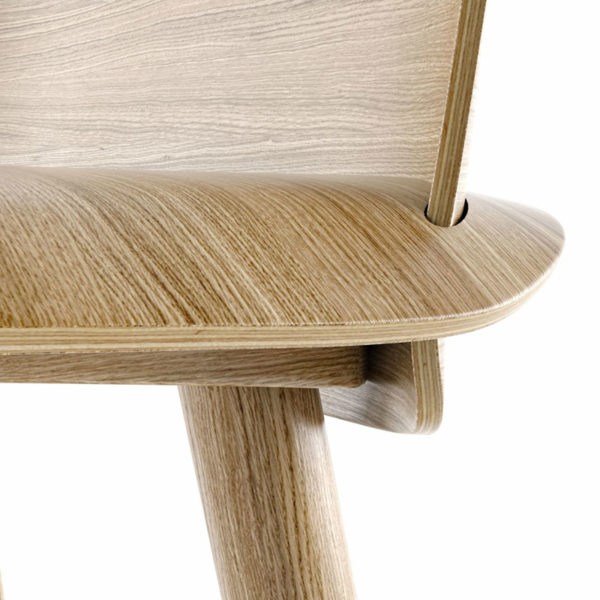 Angers Nantes Cholet Saumur Icones tabouret haut bar cuisine Nerd Muuto mobilier Scandinave bois chêne David Geckeler 15